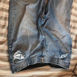 Plus size light washed Capri 26 Lane Bryant